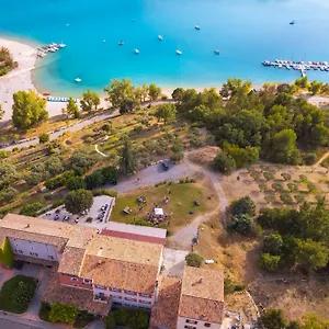 Des Salles Hotel