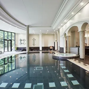 ***** Hotel & Le Pavillon France